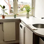 Daire Deluxe On The Main Street With Free Parking & Late Checkout Herning